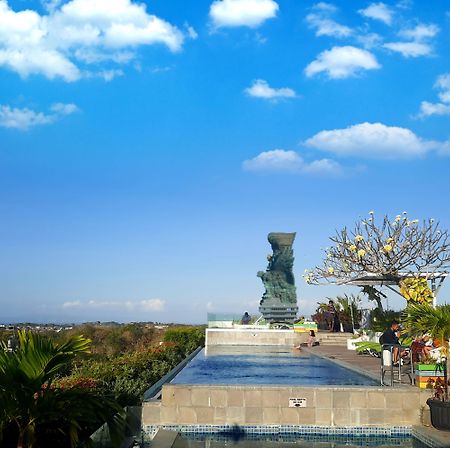 Maxonehotels At Bukit Jimbaran Экстерьер фото