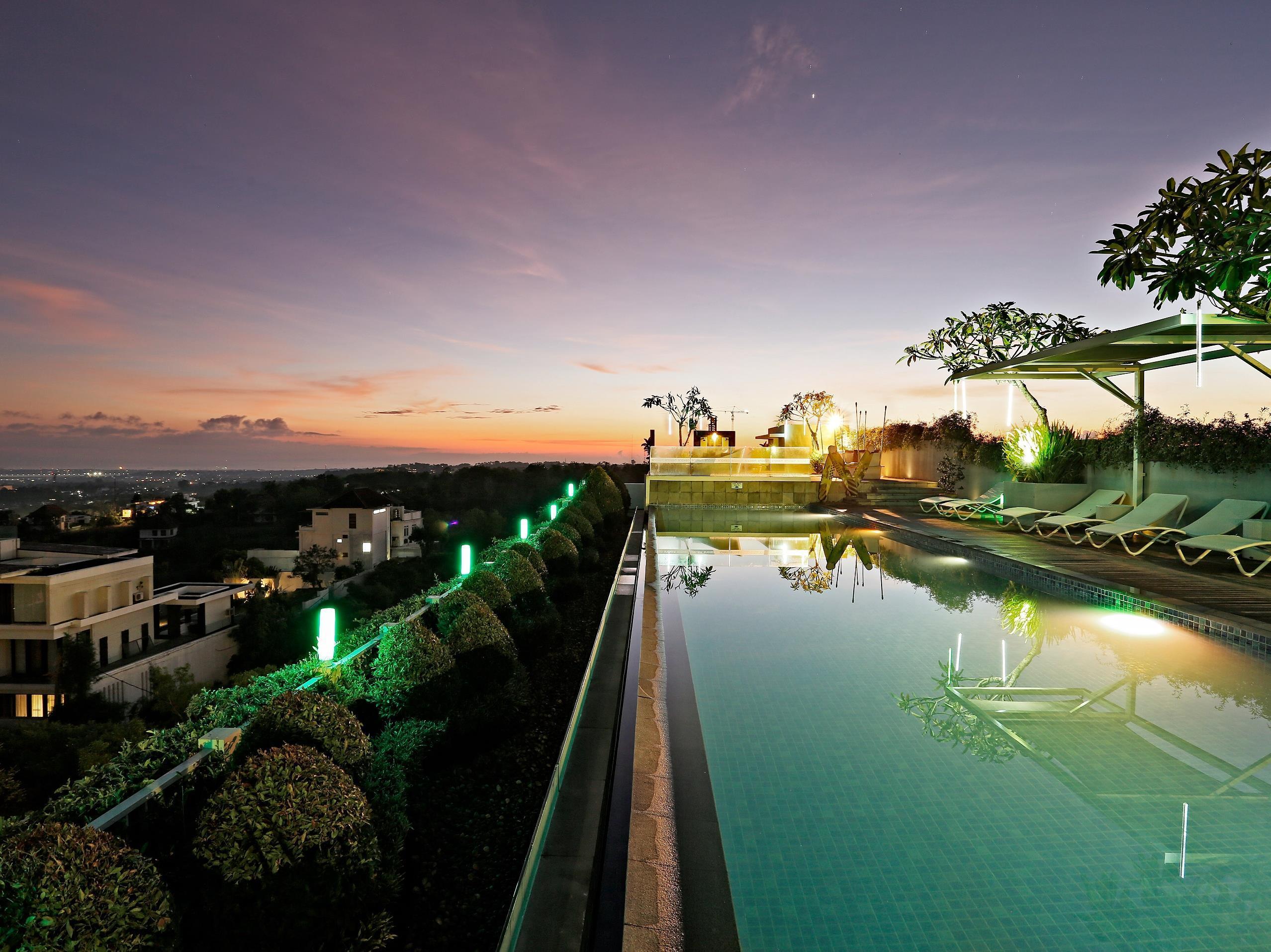 Maxonehotels At Bukit Jimbaran Экстерьер фото