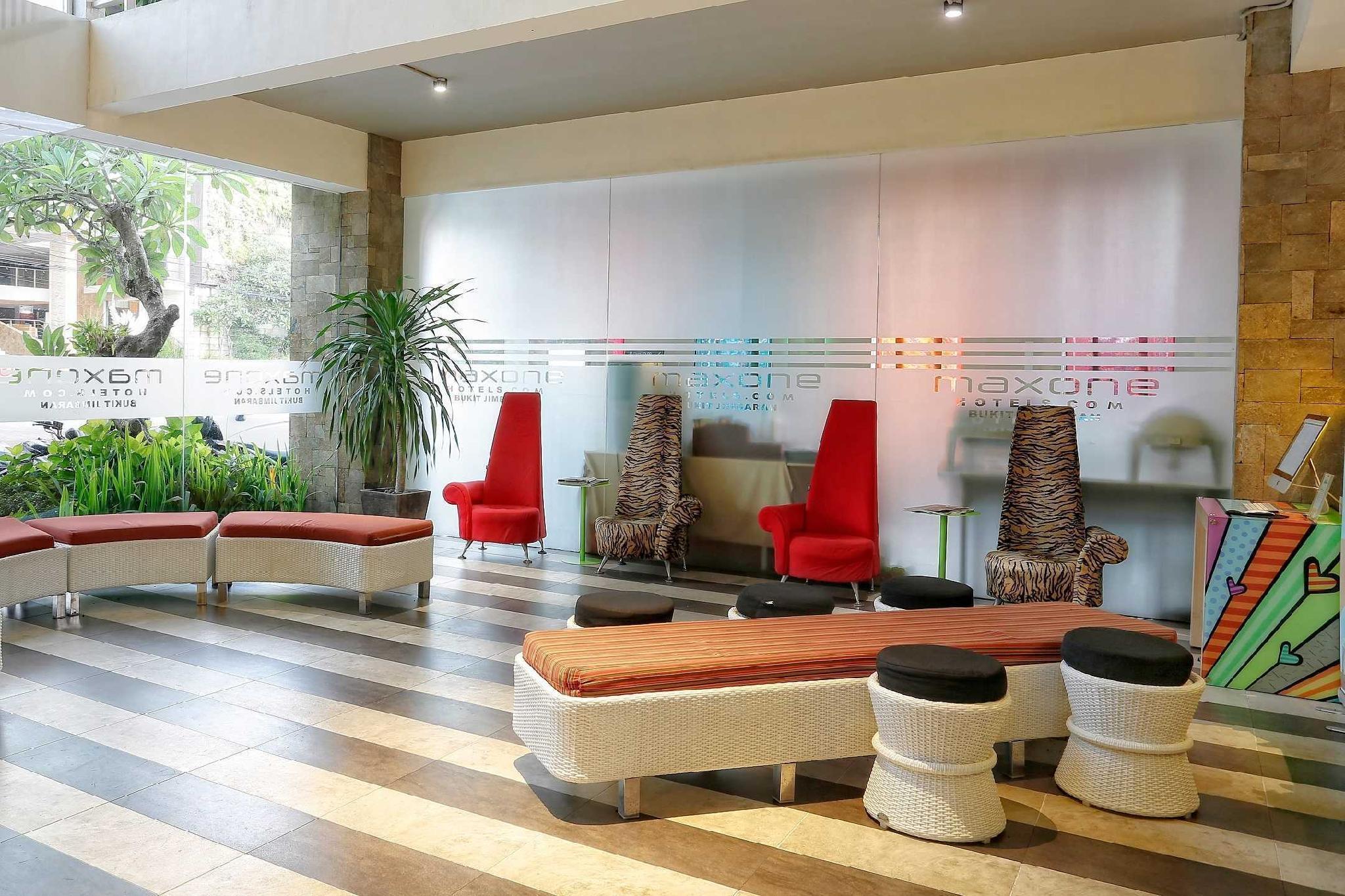 Maxonehotels At Bukit Jimbaran Экстерьер фото