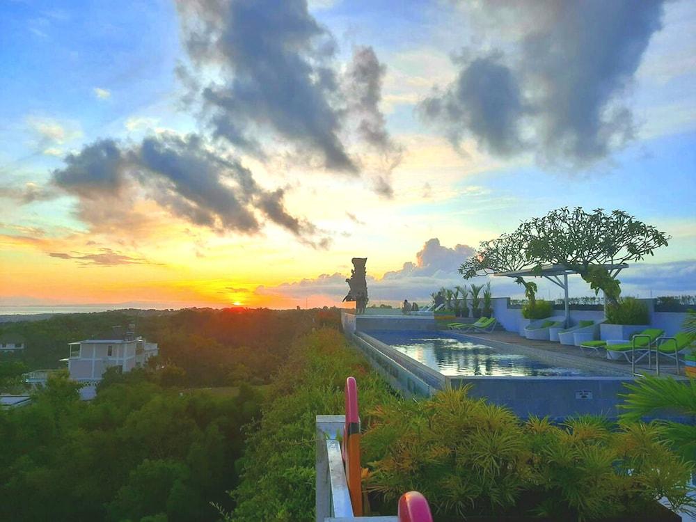 Maxonehotels At Bukit Jimbaran Экстерьер фото