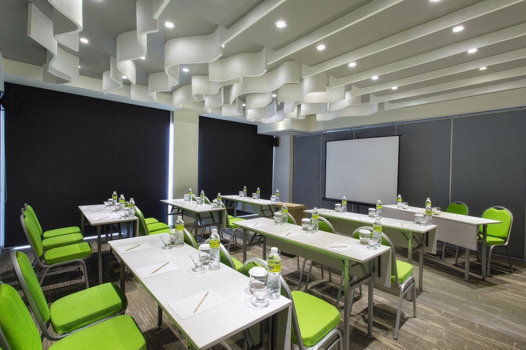 Maxonehotels At Bukit Jimbaran Экстерьер фото